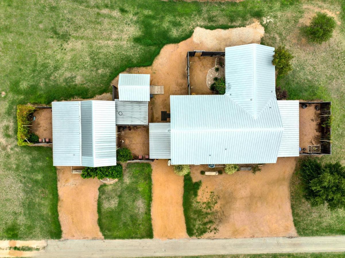 Romantic Oasis With Hot Tub Near Fred And Wineries! Fredericksburg Dış mekan fotoğraf
